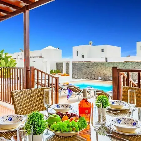 Villa Playa Blanca Sleeps 6 Pool Air Con Wifi Playa Blanca (Lanzarote)